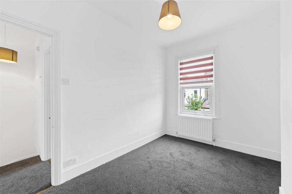16 Gore Road,10.jpg