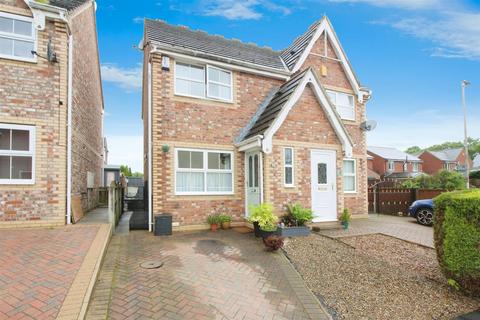 2 bedroom semi-detached house for sale, Queens Drive, Wakefield WF3