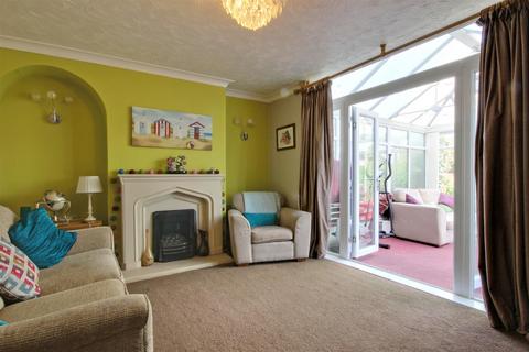 4 bedroom semi-detached house for sale, Derrymore Road, Willerby, Hull