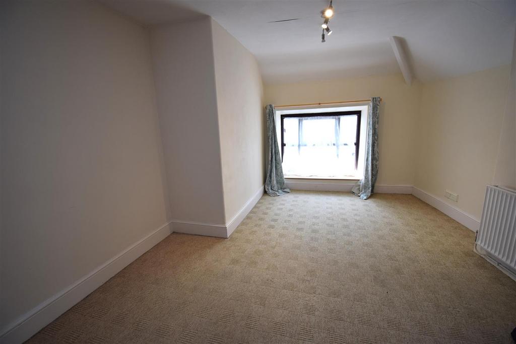 Bedroom 1.JPG
