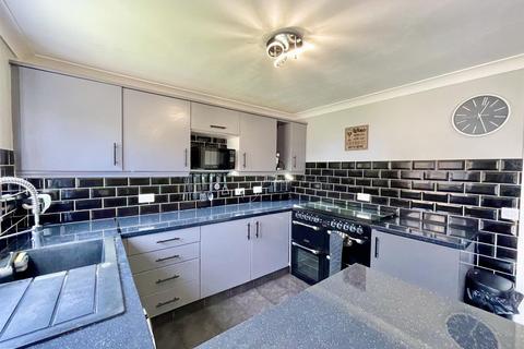 3 bedroom semi-detached house for sale, Hill Top Way, Newhaven