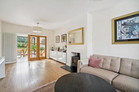 14 Chestnut Close, Amersham, HP6 6EQ