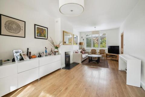 14 Chestnut Close, Amersham, HP6 6EQ