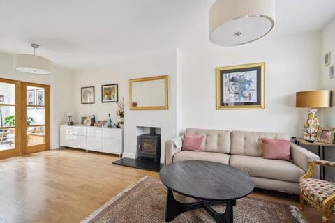 14 Chestnut Close, Amersham, HP6 6EQ