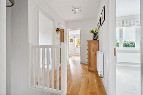 14 Chestnut Close, Amersham, HP6 6EQ