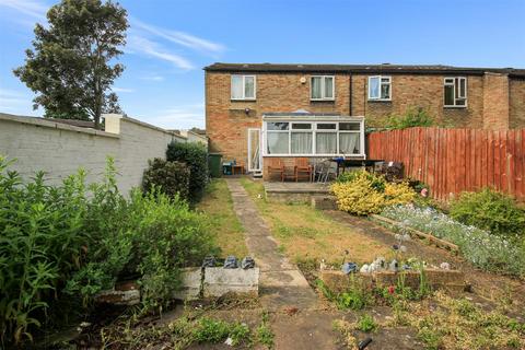 3 bedroom semi-detached house for sale, Kiln Way, Wellingborough NN8