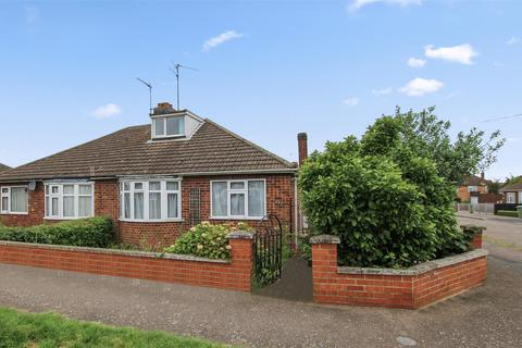3 bedroom semi-detached bungalow for sale, Oxford Street, Finedon