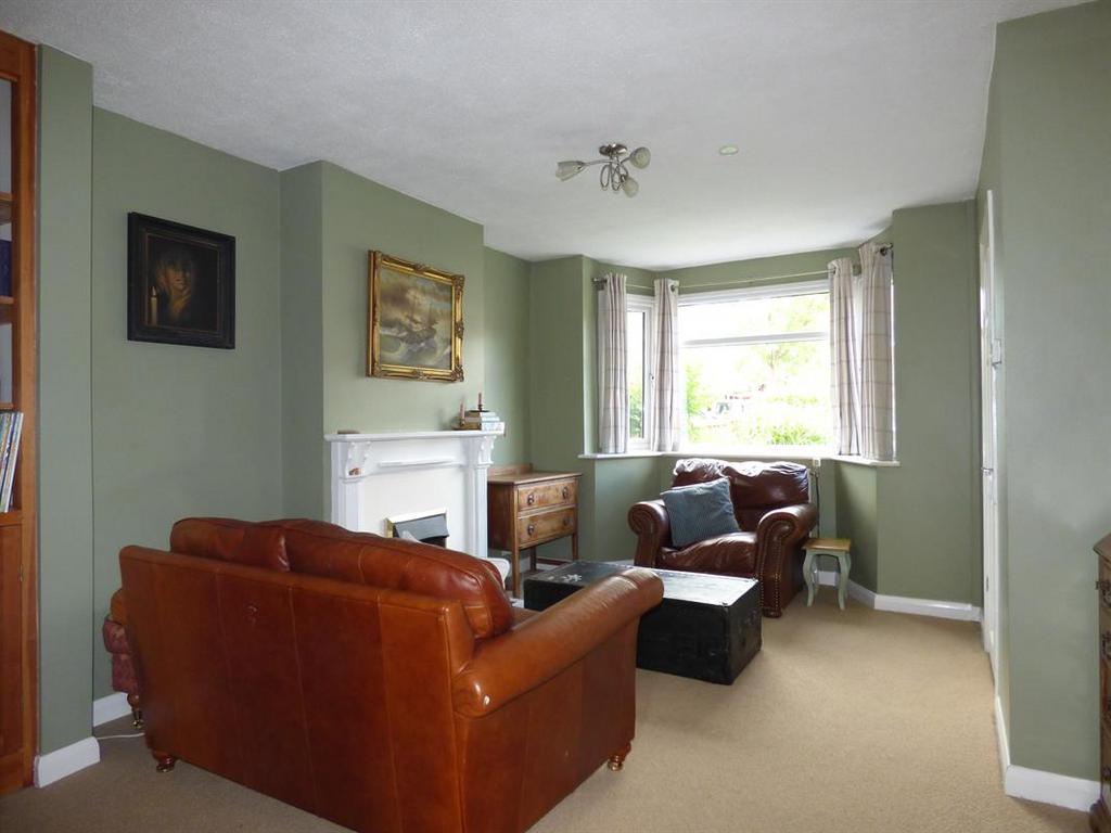 32 Prestwich Avenue, Worcester... 3 bed terraced house for sale £235,000