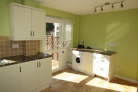 3 bedroom terraced house to rent, Vaughan Rise, Exeter EX1