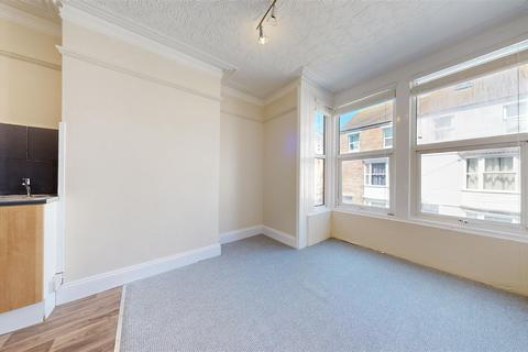 1 bedroom flat to rent, Derby Street, Weymouth