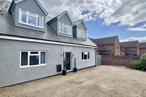 5 bedroom detached house for sale, London Road, Black Notley