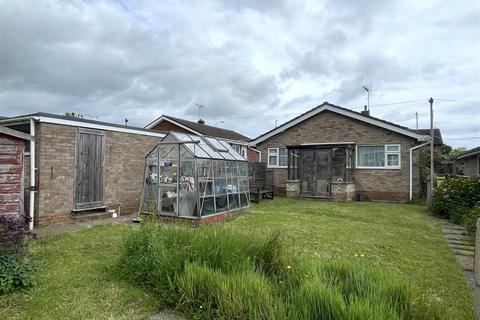 3 bedroom detached bungalow for sale, Worlingham Way, Lowestoft