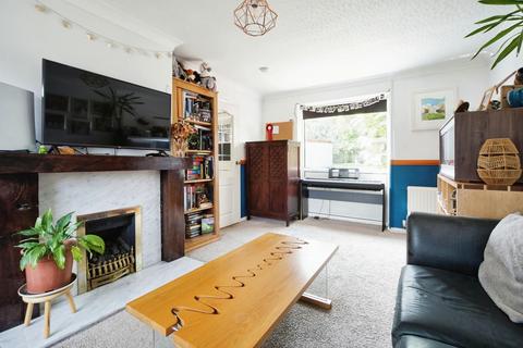 3 bedroom semi-detached house for sale, Cockshot Drive, LS12 2RL