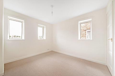 26 Croft Drive, Bramham, Wetherby, LS23 6RJ