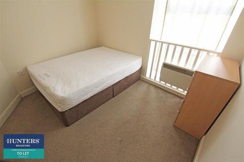 2 bedroom flat to rent, Apartment 6, Georges House 5 Upper Millergate, Bradford