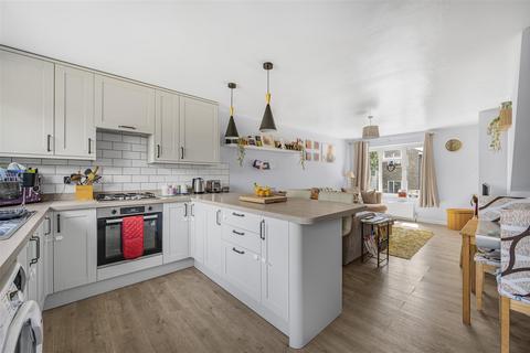22 Pelham Close, Peacehaven, BN10 8BW