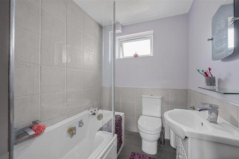 22 Pelham Close, Peacehaven, BN10 8BW