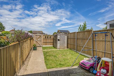 22 Pelham Close, Peacehaven, BN10 8BW