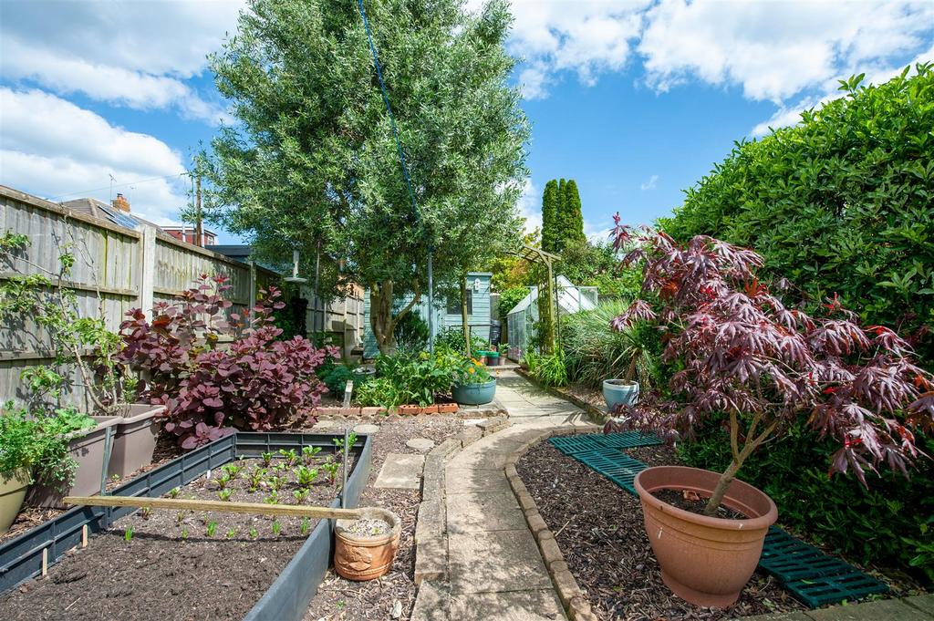 Rear Garden..jpg