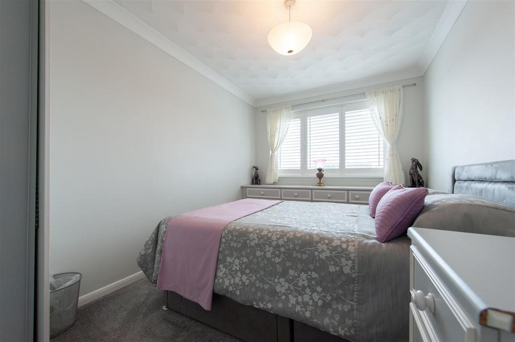 Bedroom 1.jpg