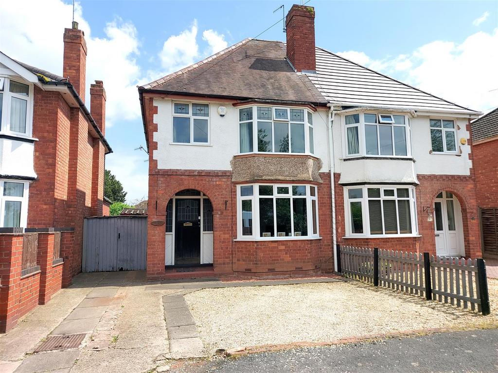 Bewdley Road North, StourportOnSevern 3 bed semidetached house for