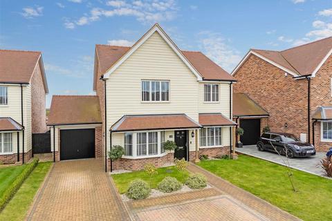 4 bedroom detached house for sale, Little Ridings Lane, Ingatestone