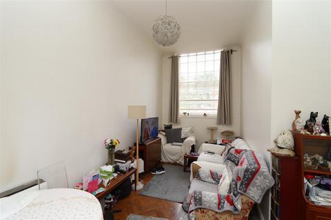 2 bedroom flat for sale, Crothall Close, Fox Lane, N13