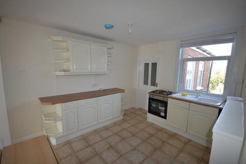 2 bedroom terraced house to rent, Enville Road, Wall Heath