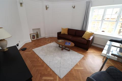 2 bedroom apartment for sale, Heathcroft, Hampstead Way, NW11