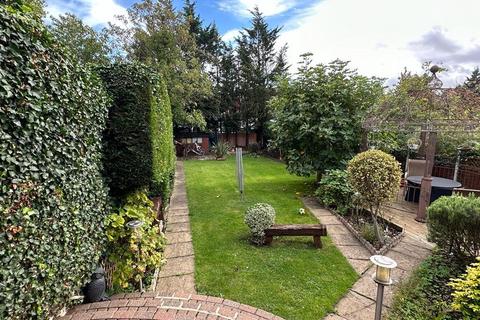 35 Basing Hill, London, NW11 8TG