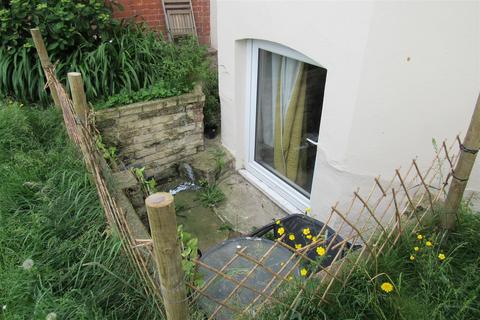 Basement Flat, 45 Central Parade, Herne Bay, CT6 5HZ