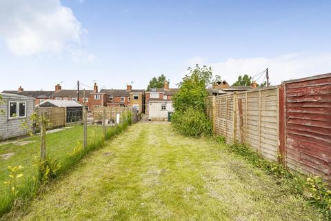 3 bedroom end of terrace house for sale, Alma Place, Spilsby