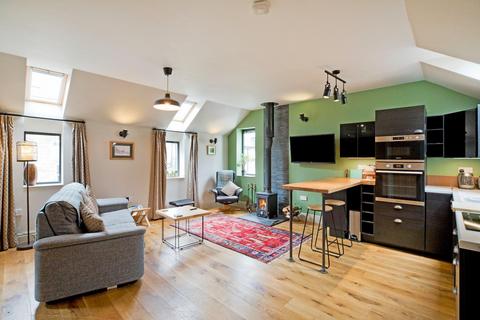 7 bedroom end of terrace house for sale, Cow Pasture Road, Ilkley LS29