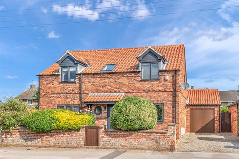 4 bedroom detached house for sale, Main Street, Wheldrake