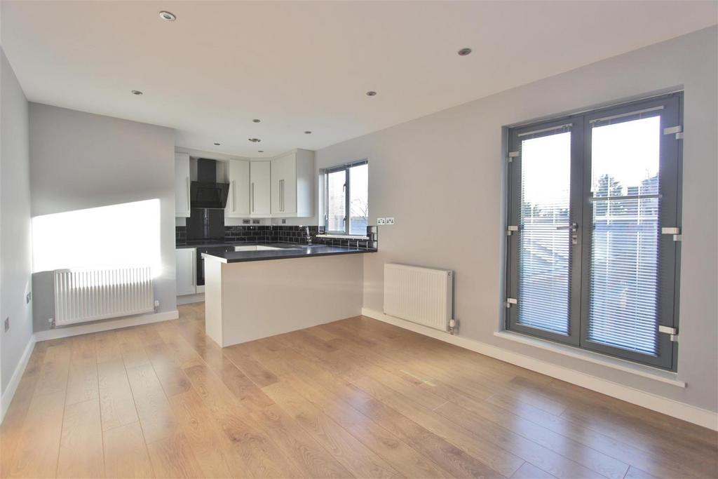 Middlewood Rise, Sheffield, S6 1UR 2 bed flat £895 pcm (£207 pw)