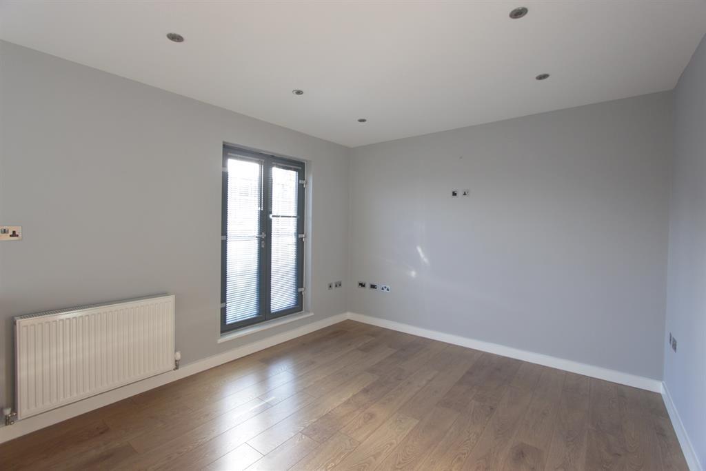 Middlewood Rise, Sheffield, S6 1UR 2 bed flat £895 pcm (£207 pw)