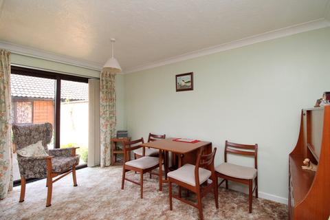 2 bedroom bungalow for sale, Simons Road, Woodbridge, Suffolk, IP12