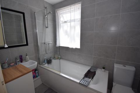 2 bedroom flat for sale, Stanhope Road, South Shields