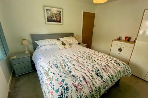 2 bedroom semi-detached bungalow for sale, Park Lea, Huddersfield