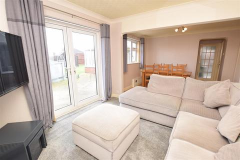 57 Ancaster Avenue, Grimsby, DN33 3LH