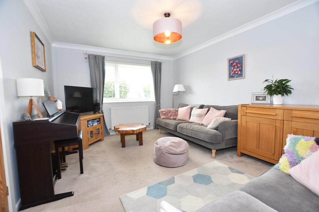 Polgooth Close, Redruth, Cornwall, TR15 3 bed bungalow for sale £275,000