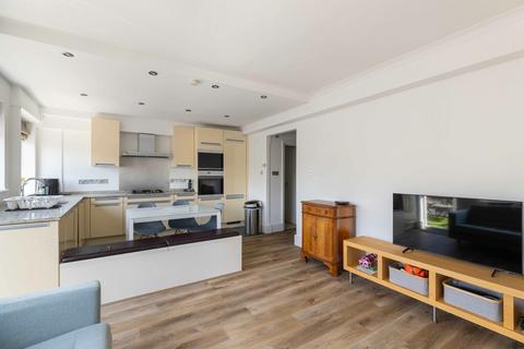 2 bedroom flat to rent, Queens Gate, South Kensington, SW7