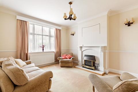 7 Segrave Road, Folkestone, CT19 6AY