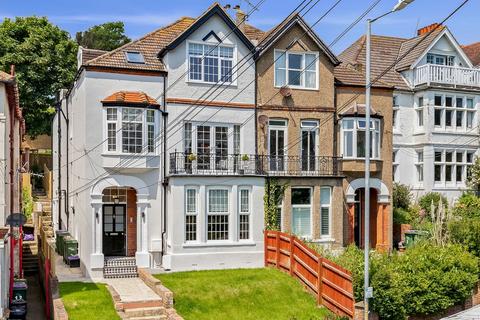 2 bedroom flat for sale, Sandgate Hill, Sandgate, Folkestone, CT20