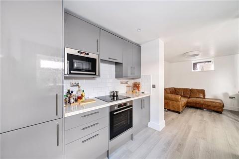 2 bedroom semi-detached house for sale, Lea Bridge Road, Leyton, London