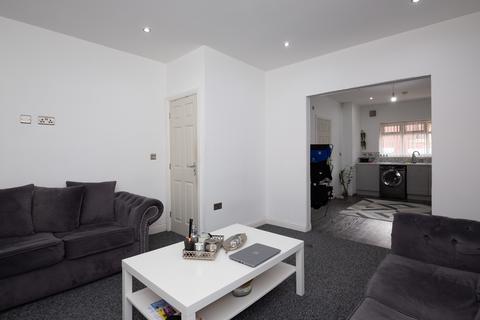 4 bedroom end of terrace house for sale, Sherwood Street, Bolton BL1