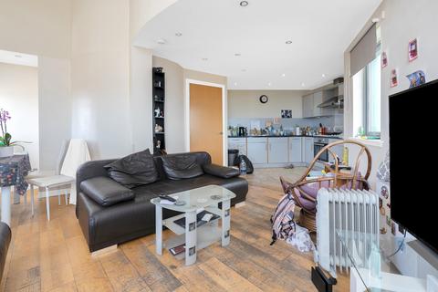 3 bedroom flat for sale, Abbey Lane, Edinburgh EH8
