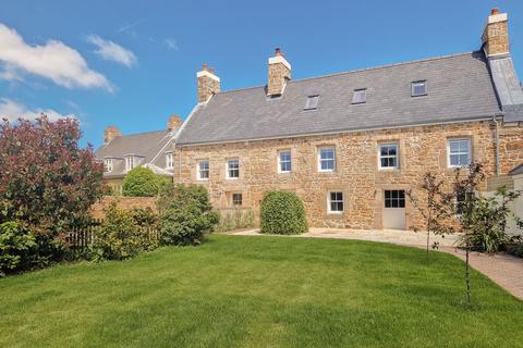 6 bedroom property for sale, The Farmhouse, St. Lawrence