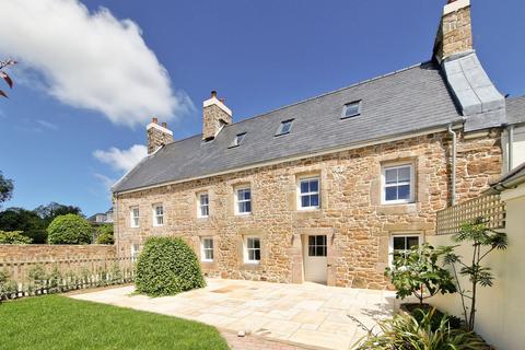 6 bedroom property for sale, The Farmhouse, St. Lawrence