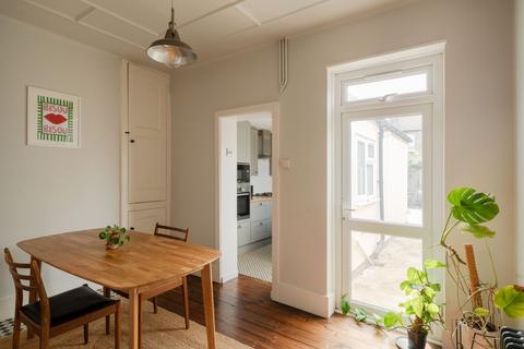 111 Trumpington Road, London, E7 9EG